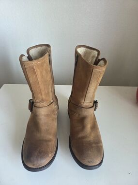Ugg Chaney Boots